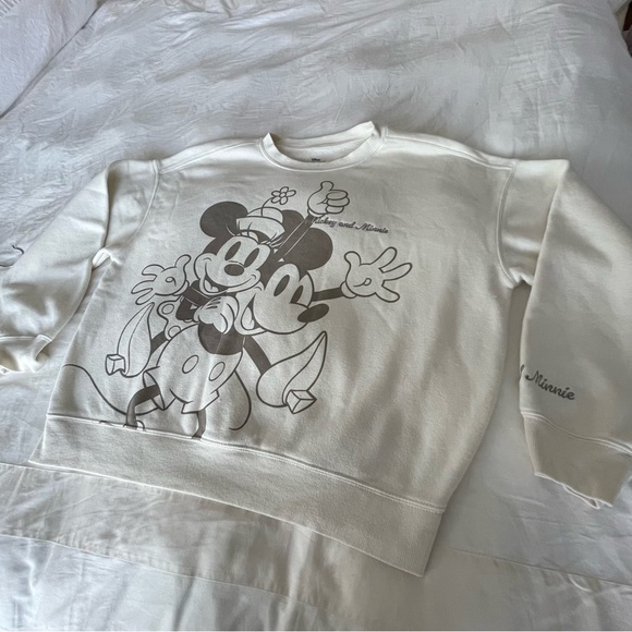 Disney White Crew Neck Sweater with Mickey‎ and Minnie - Picture 9 of 9